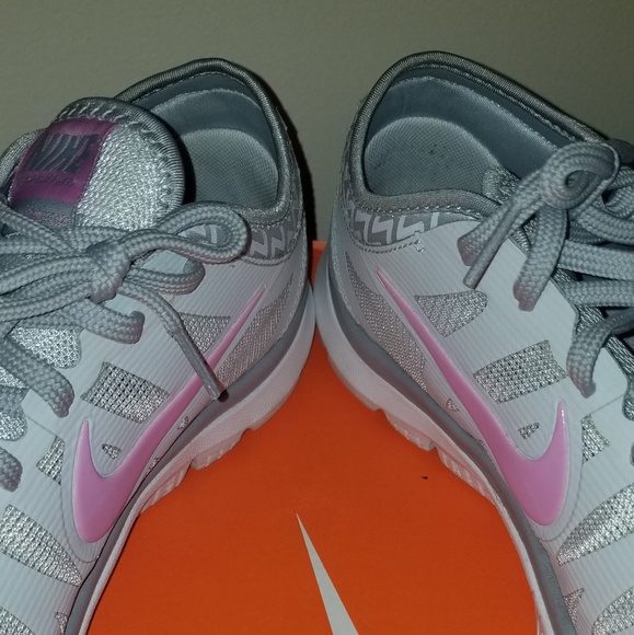 Nike shoes - Picture 3 of 4